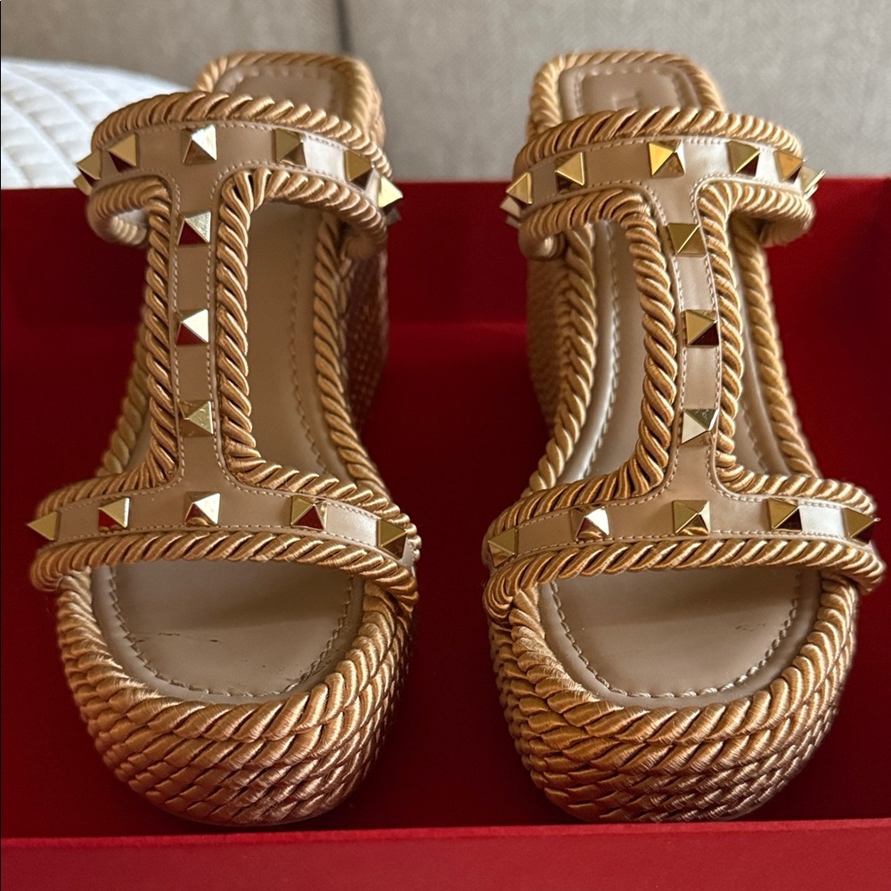 Valentino Rockstud Rope Wedge Sandals, Poudre - Picture 7 of 15